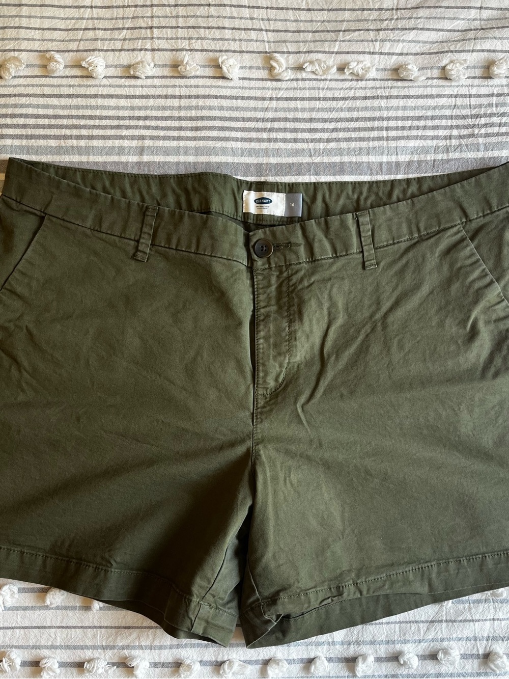 Old Navy Women’s Everyday Shorts with 5” Inseam